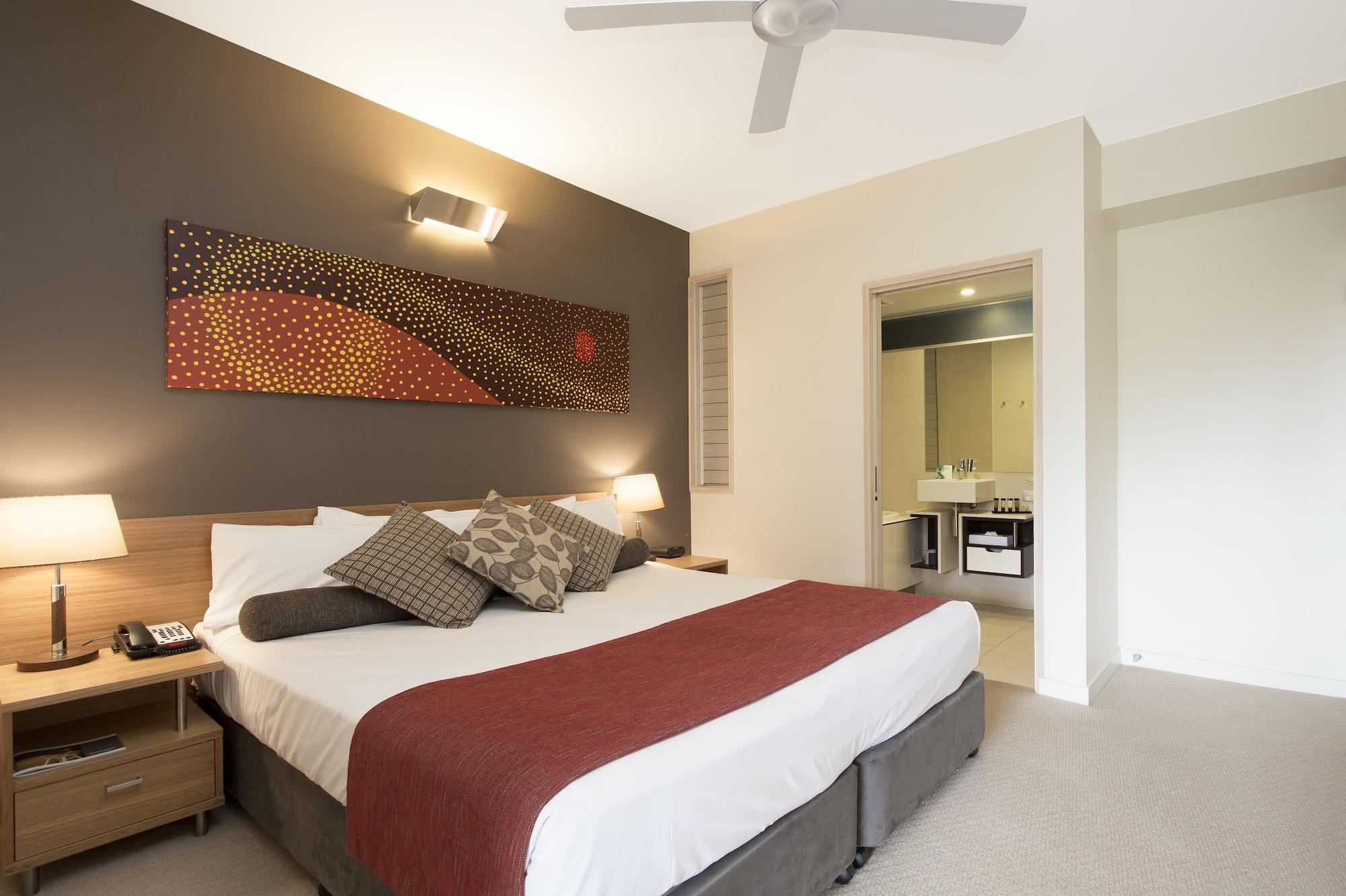 Peppers Noosa Resort And Villas Noosa Heads Exterior foto A bedroom at the Mantra on Lake