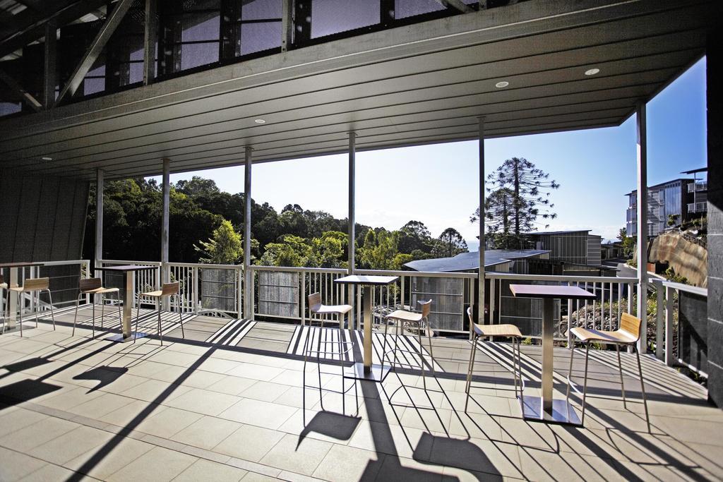 Peppers Noosa Resort And Villas Noosa Heads Exterior foto The balcony of the library
