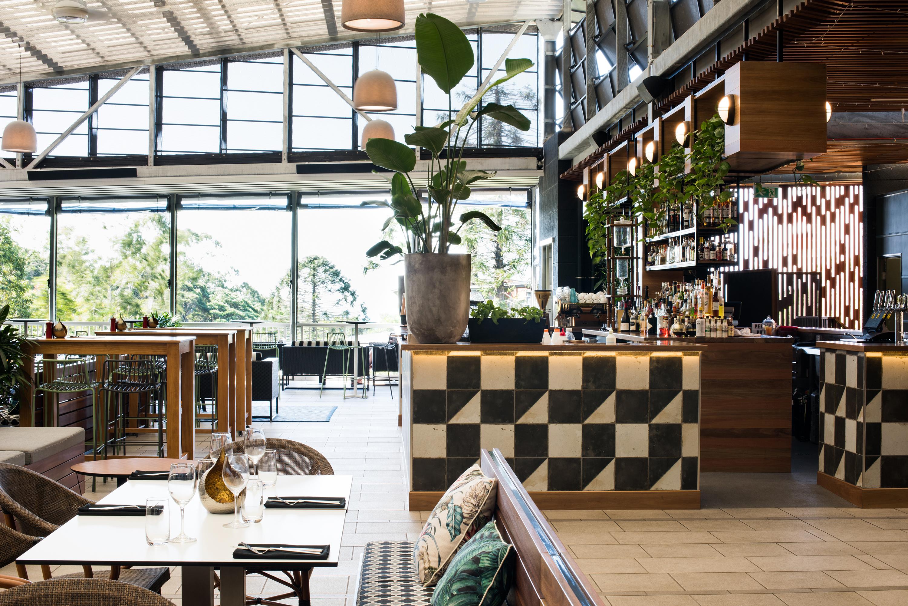 Peppers Noosa Resort And Villas Noosa Heads Exterior foto The interior of the restaurant