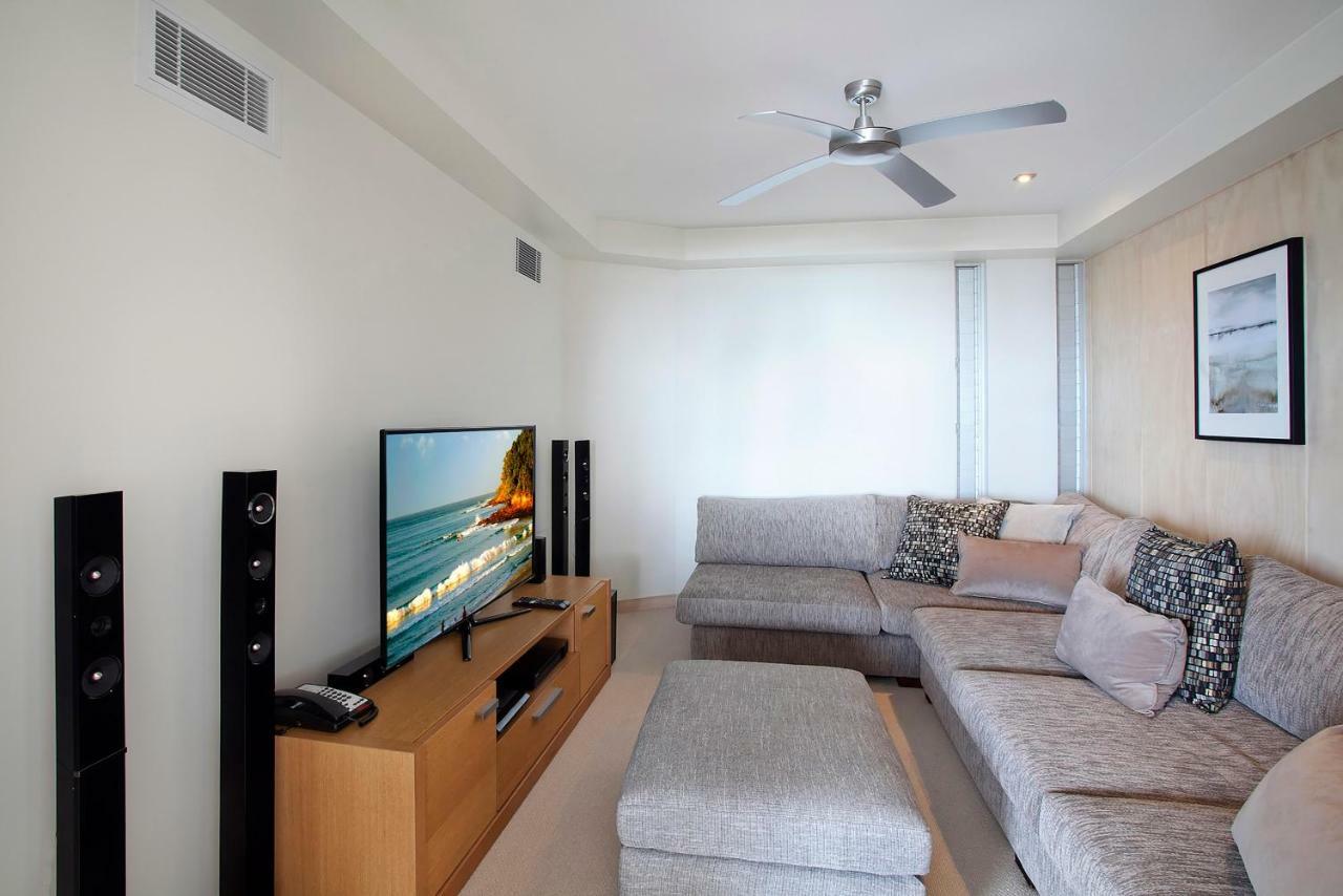 Peppers Noosa Resort And Villas Noosa Heads Exterior foto A home theater